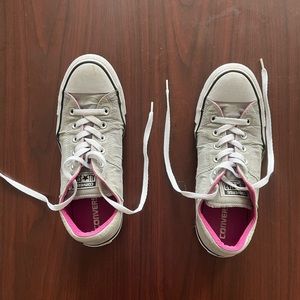Converse Gray/white/purple size 9